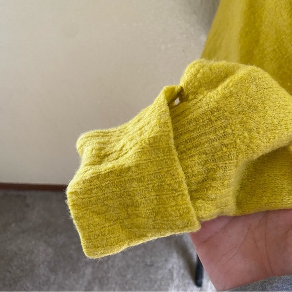 Elan Anthropologie Sylvie Plunge V Neck Wool Sweater Fuzzy Fox Wool Gold: M - Picture 6 of 10